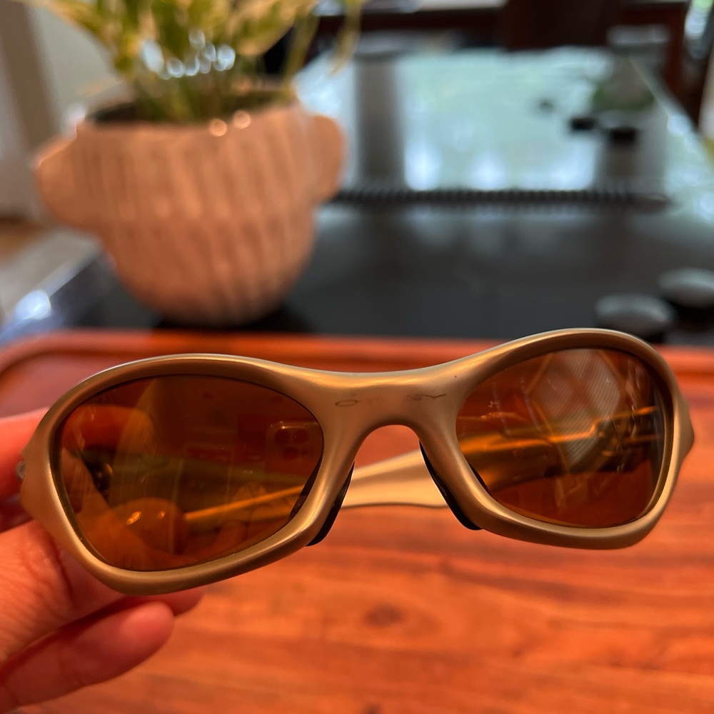 RARE Oakley Valve Gen 1 in Platinum with Gold Iridium lenses